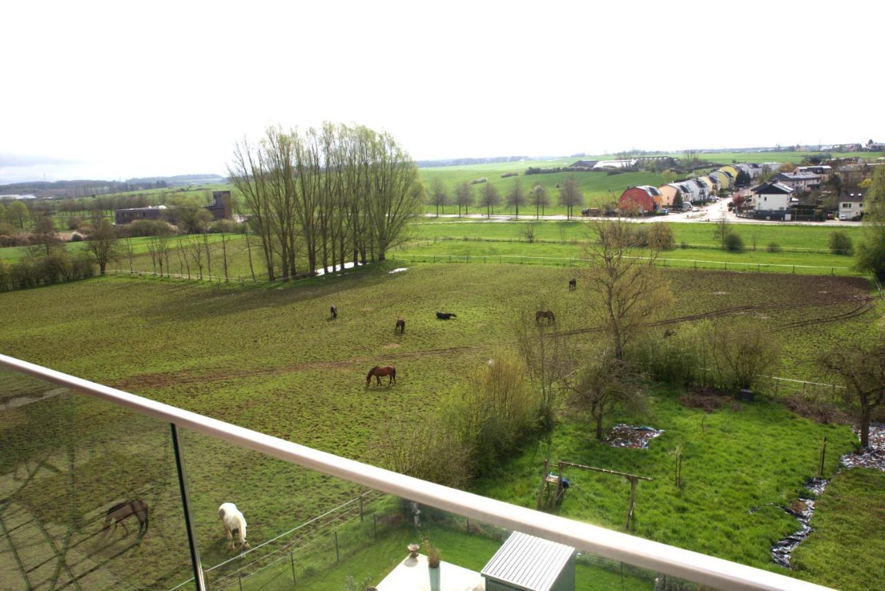 Peaceful Modern 2 Bedroom Penthouse With Nice View Hesperange エクステリア 写真
